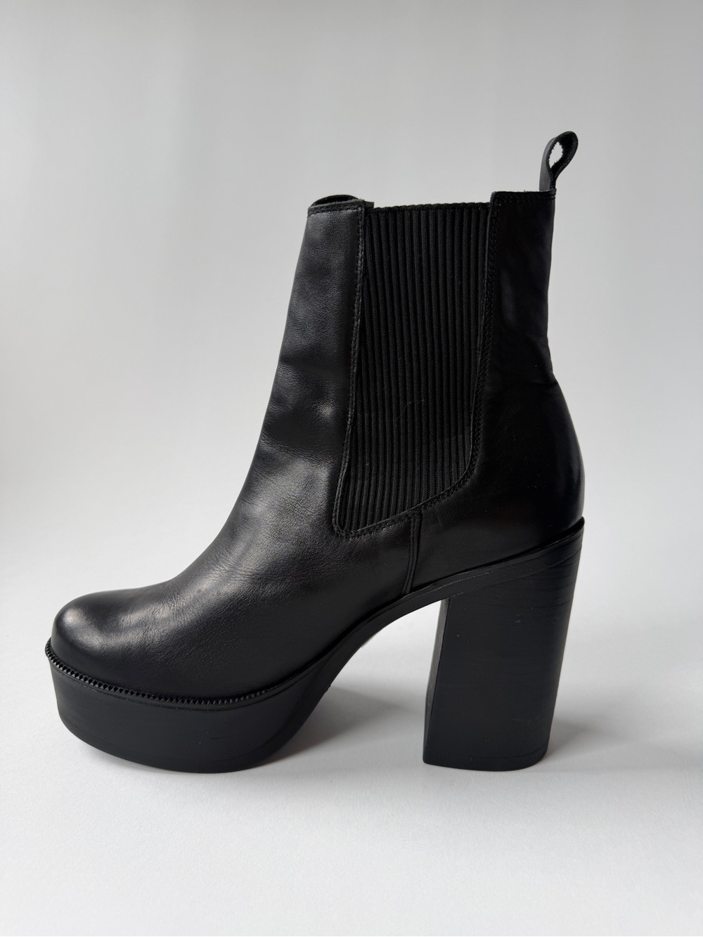 L'INTERVALLE Black Leather Platform Chelsea Boots - Picture 6 of 11